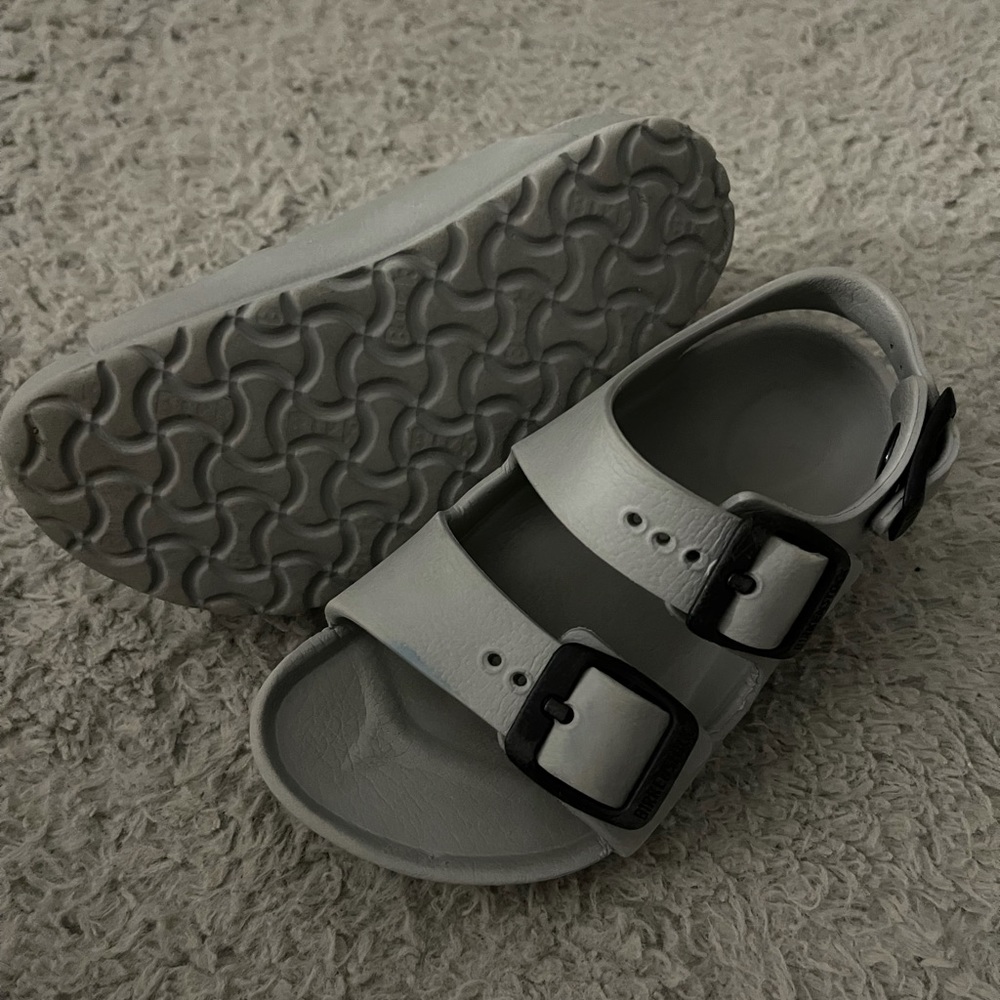 Grey kids sandals size 7